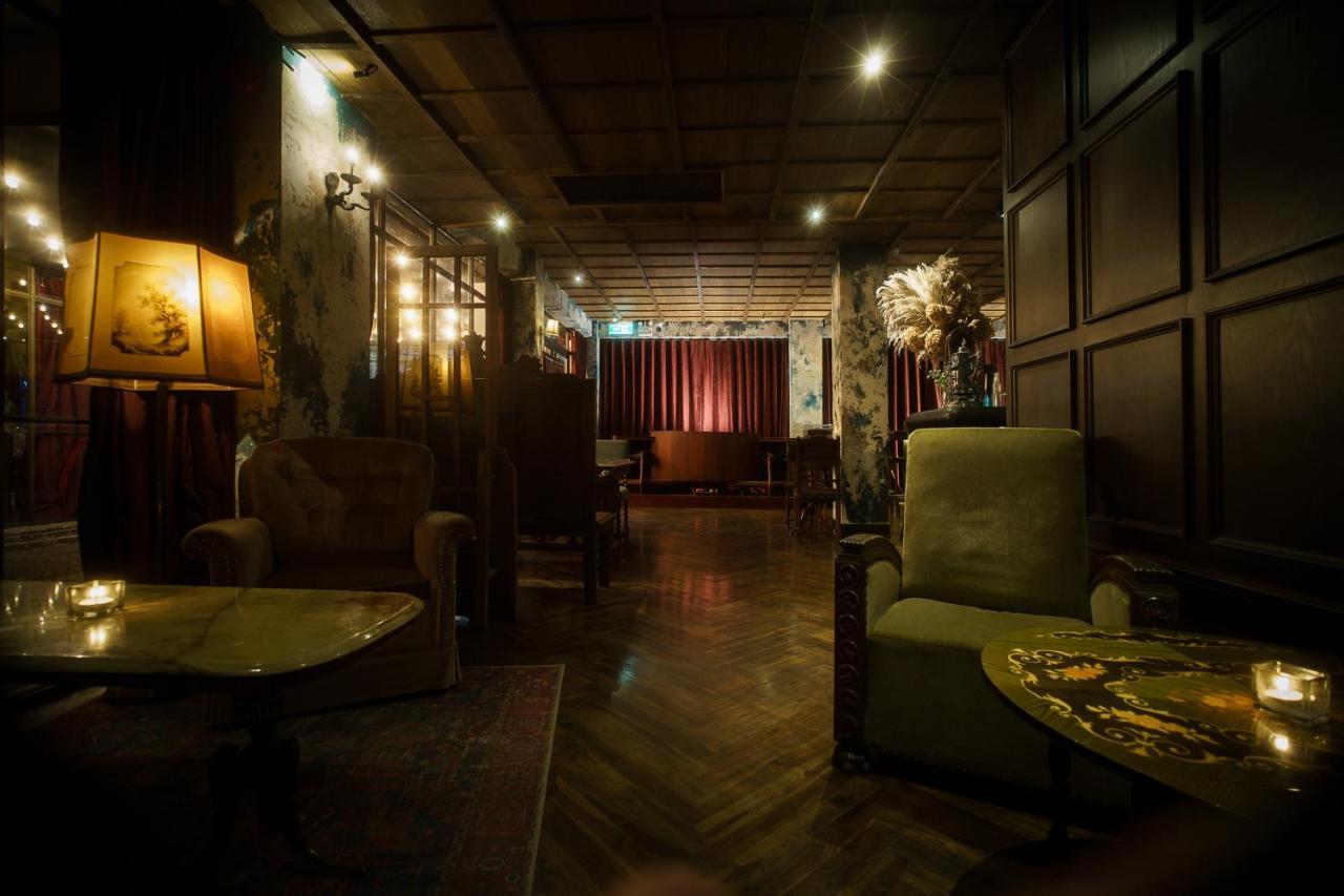 Baan Tuk Din Hotel Банкок Екстериор снимка