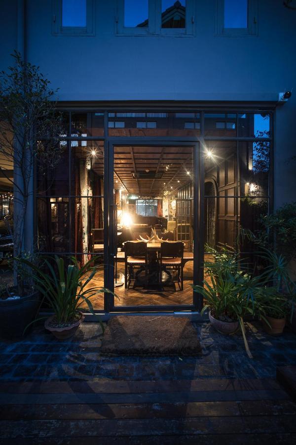 Baan Tuk Din Hotel Банкок Екстериор снимка