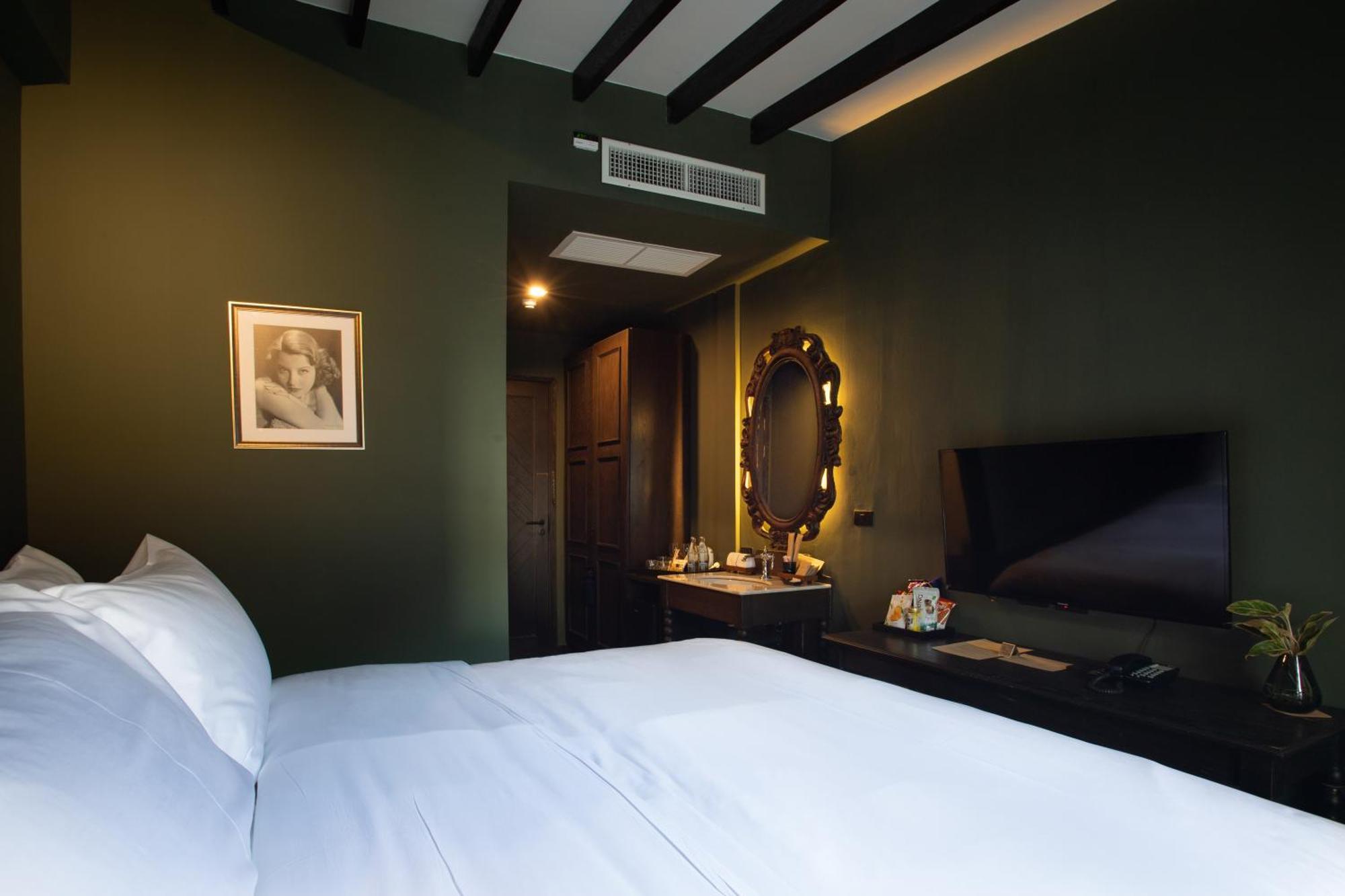 Baan Tuk Din Hotel Банкок Екстериор снимка